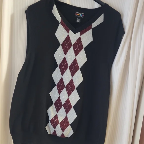 Alexander Julian Men's V-Neck Argyle Sweater Vest - Black and Burgundy - Picture 1 of 3